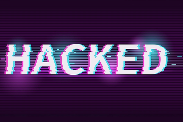 Podczas pandemii wzrosła liczba cyberatak&oacute;w. 70 proc. Polak&oacute;w się ich obawia, ale co trzeci nie zabezpiecza komputera i telefonu nawet hasłem